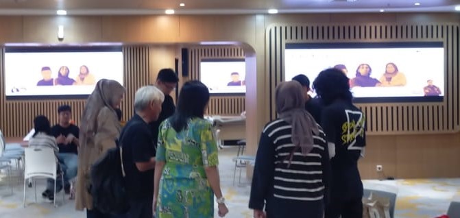 Diskusi Meja Panjang